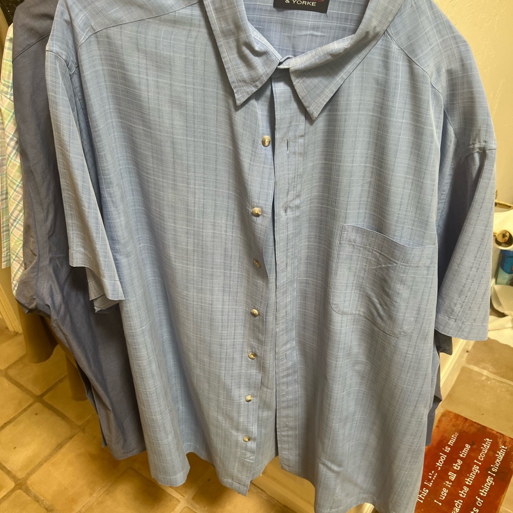 Roundtree and York short sleeve button down 4xb. Excellent shape light blue